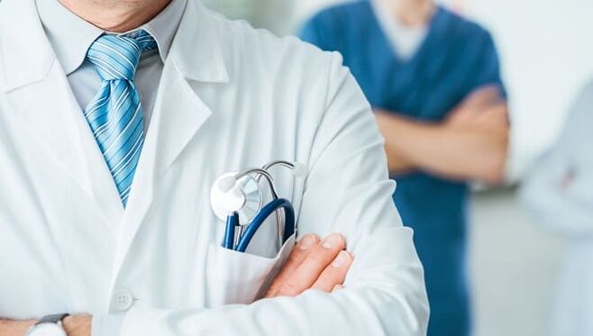 Médecin qui s'occupe des problèmes de puissance chez les plus de 50 ans